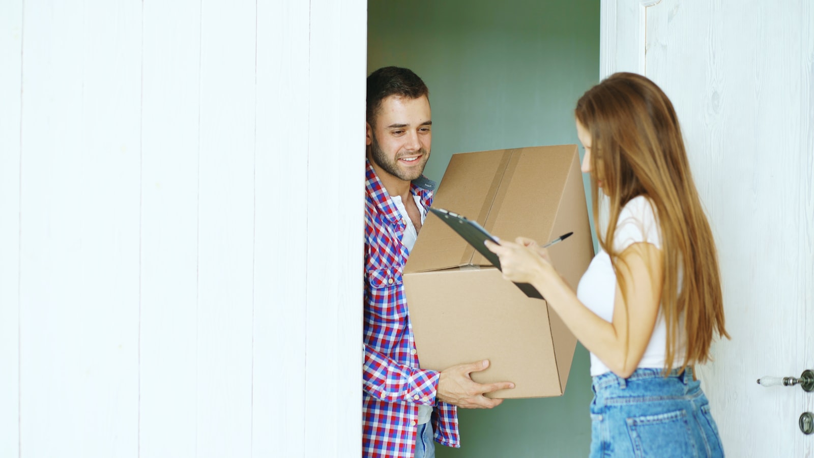 Door-to-Door Delivery in UAE